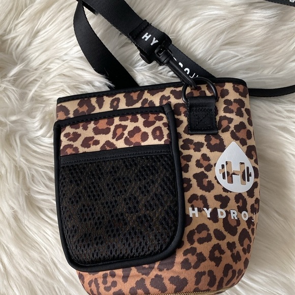 Hydro jug leopard print drink cup holder - Picture 5 of 11